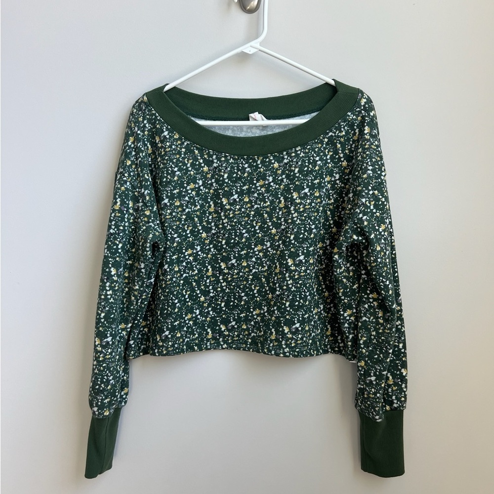 Elegant Green Floral Women's Sweatshirt
